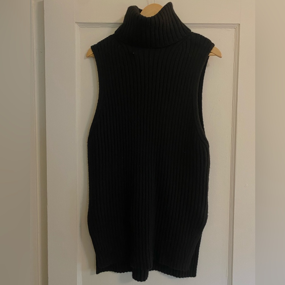 H&M Sweater Pull Over Cut Off Sleeves